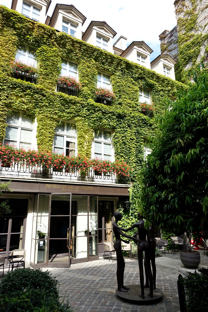 Le Pavillon De La Reine Hotel 